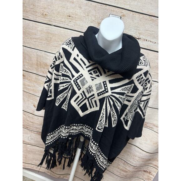 Flying Tomato Womens Poncho Size M/L Black Bohemian Sweater Pullover - Picture 3 of 10